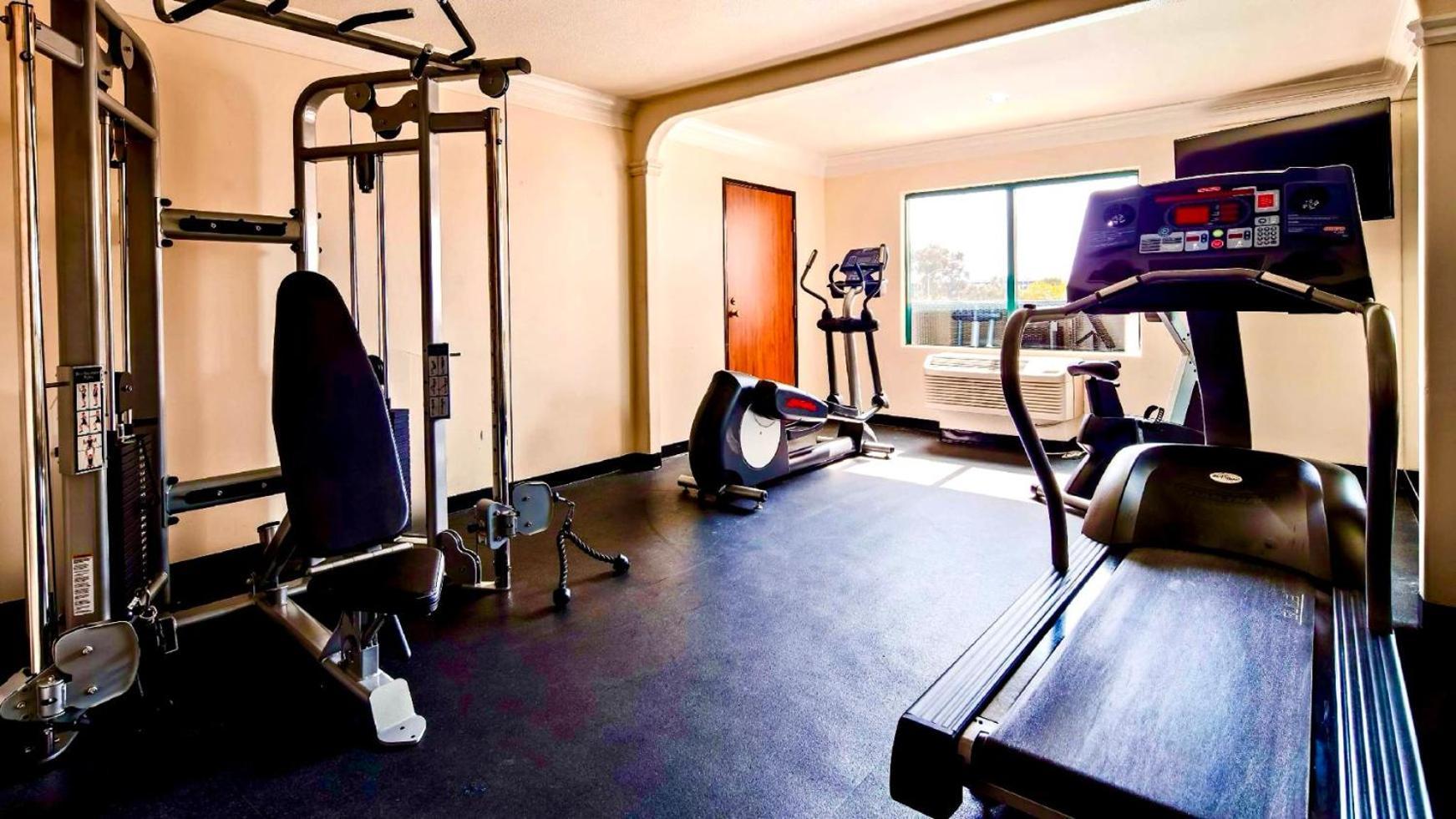 Western - Angeles Lax Airport Hotel 3*