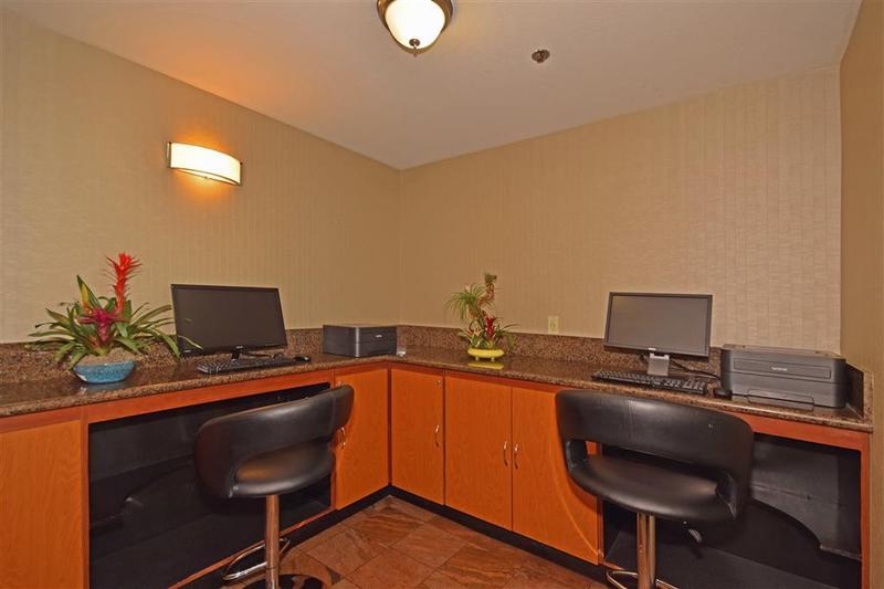 Western - Angeles Lax Airport 3*