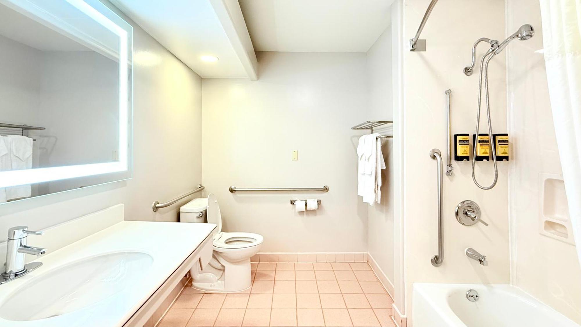Hotel Western - Angeles Lax Airport 3*