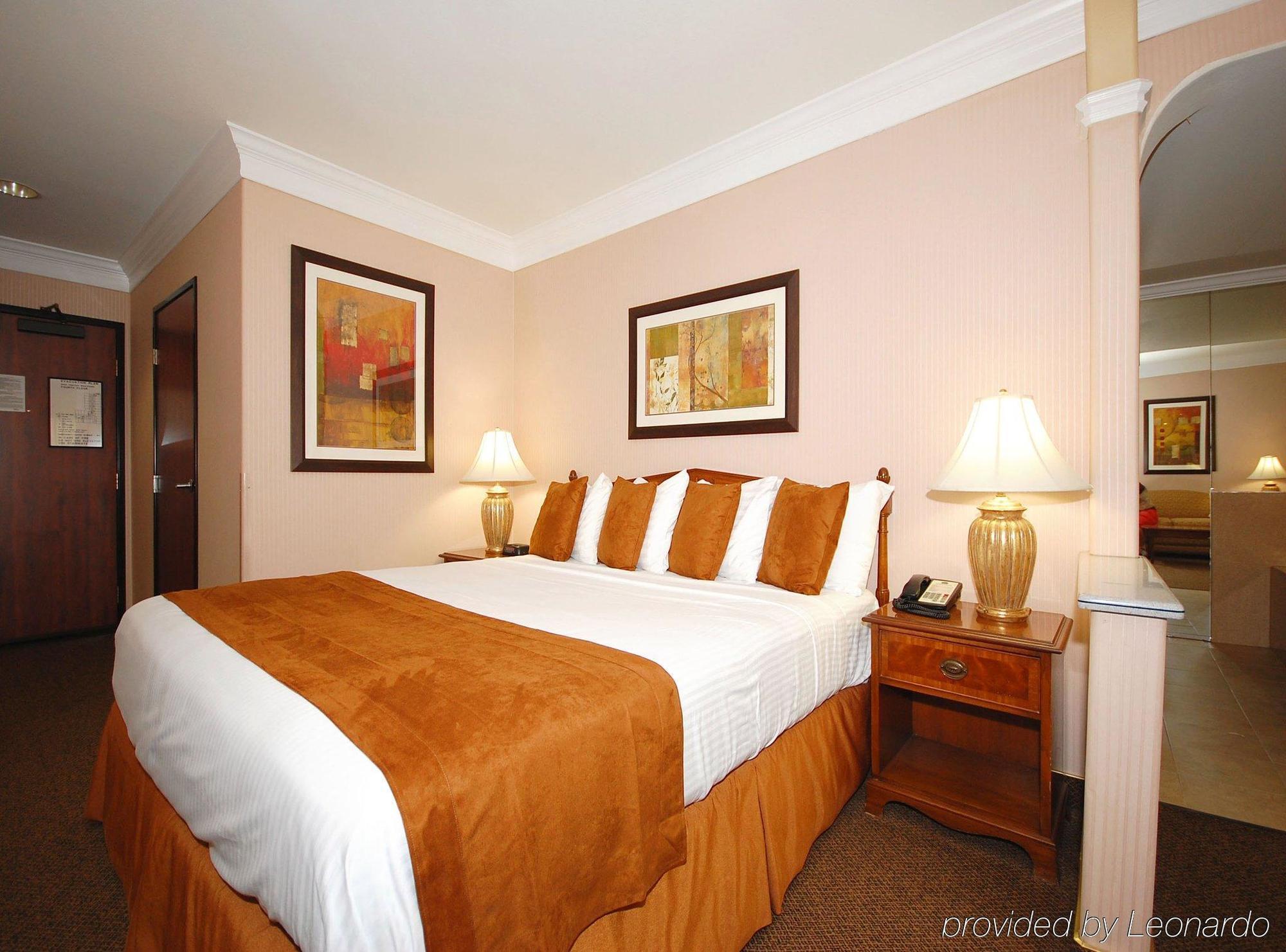 Western - Angeles Lax Airport Hotel 3*